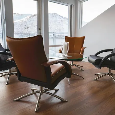 Penthouse Torskensenteret 아파트 *